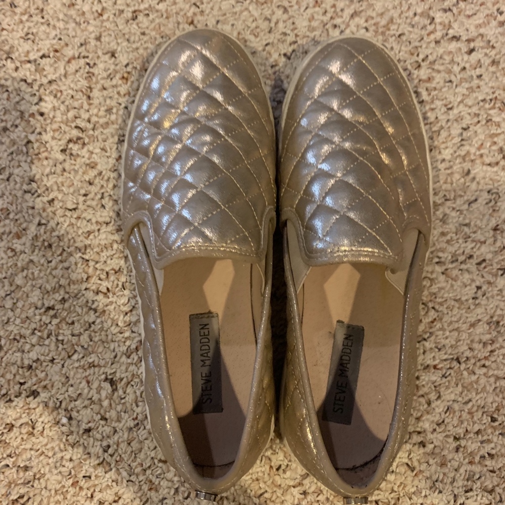 Steve Madden Gold Slide Ons